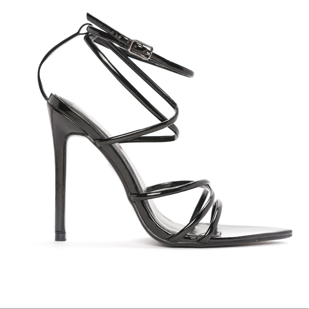 FashionNova “Point You in the Right Direction” heels